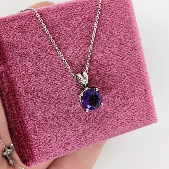 Zambian Amethyst Pendant in Solid 14K Gold | 7mm Round Shape - Picture 6 of 7